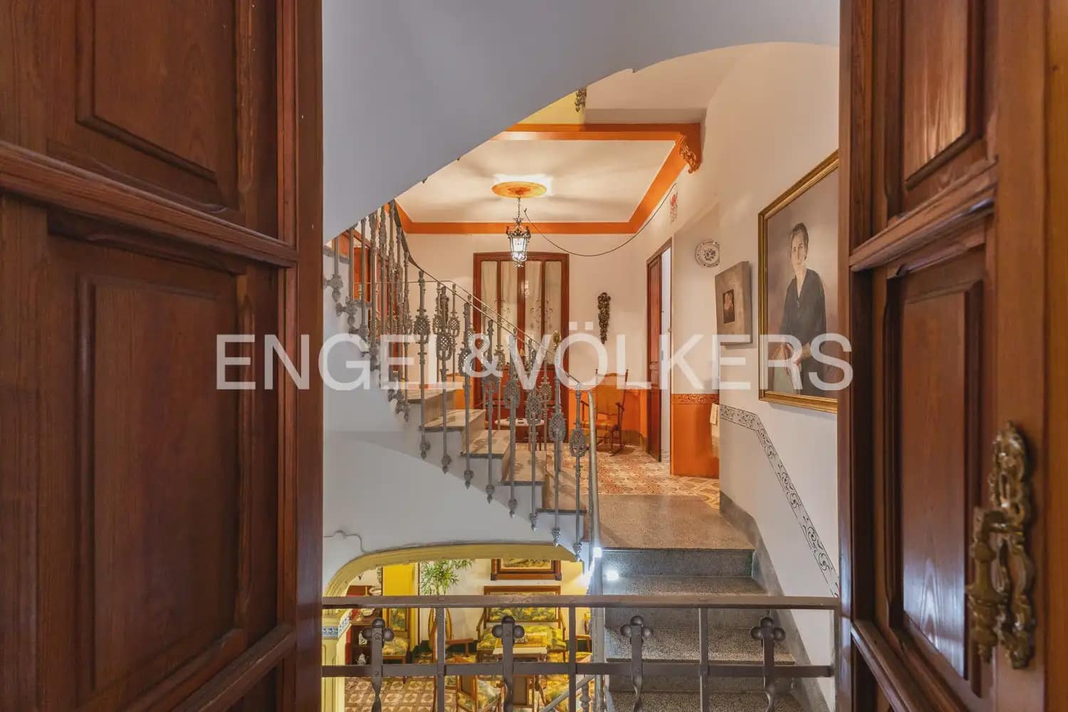 5 bedroom Townhouse for sale in Montesa with garage - € 199,000 (Ref: 9898082)