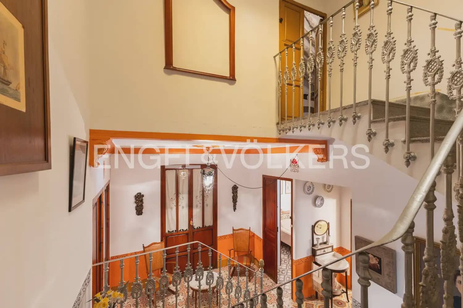 5 bedroom Townhouse for sale in Montesa with garage - € 199,000 (Ref: 9898082)