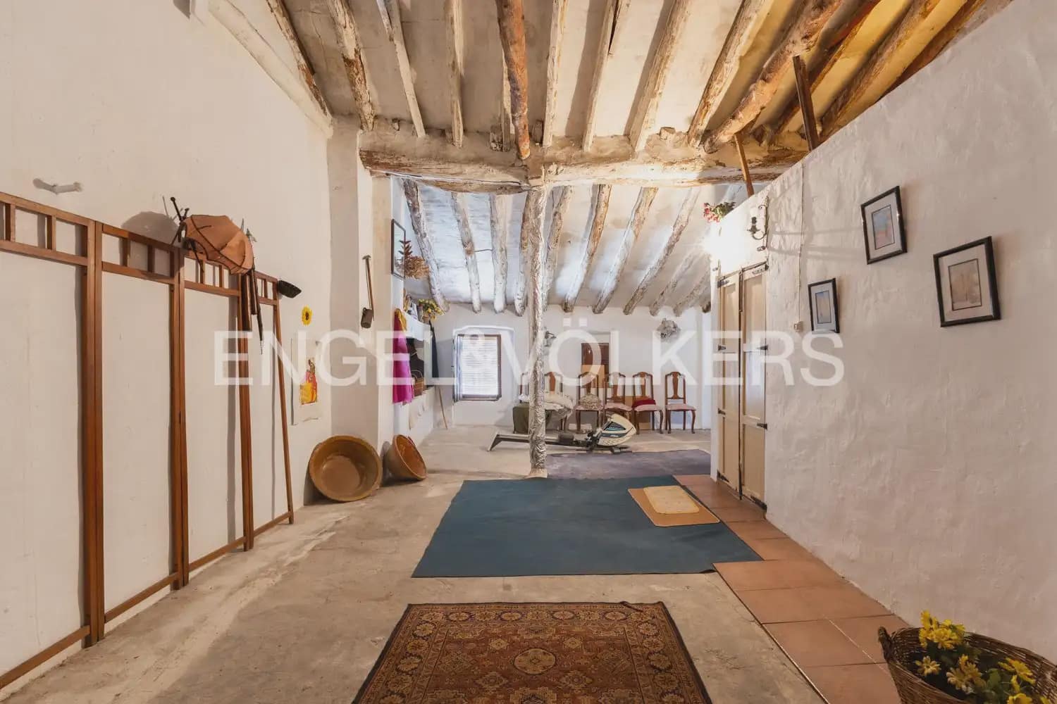 5 bedroom Townhouse for sale in Montesa with garage - € 199,000 (Ref: 9898082)