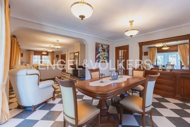 7 sovrum Villa till salu i Oropesa  med pool garage - 775 000 € (Ref: 9898083)