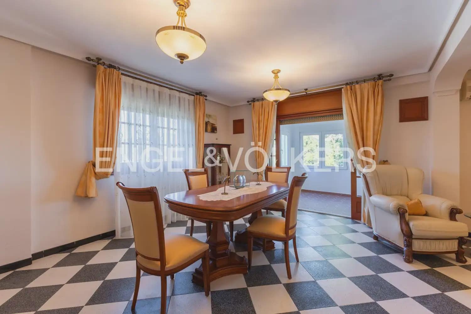 7 chambre Villa/Maison à vendre à Oropesa  avec piscine garage - 775 000 € (Ref: 9898083)
