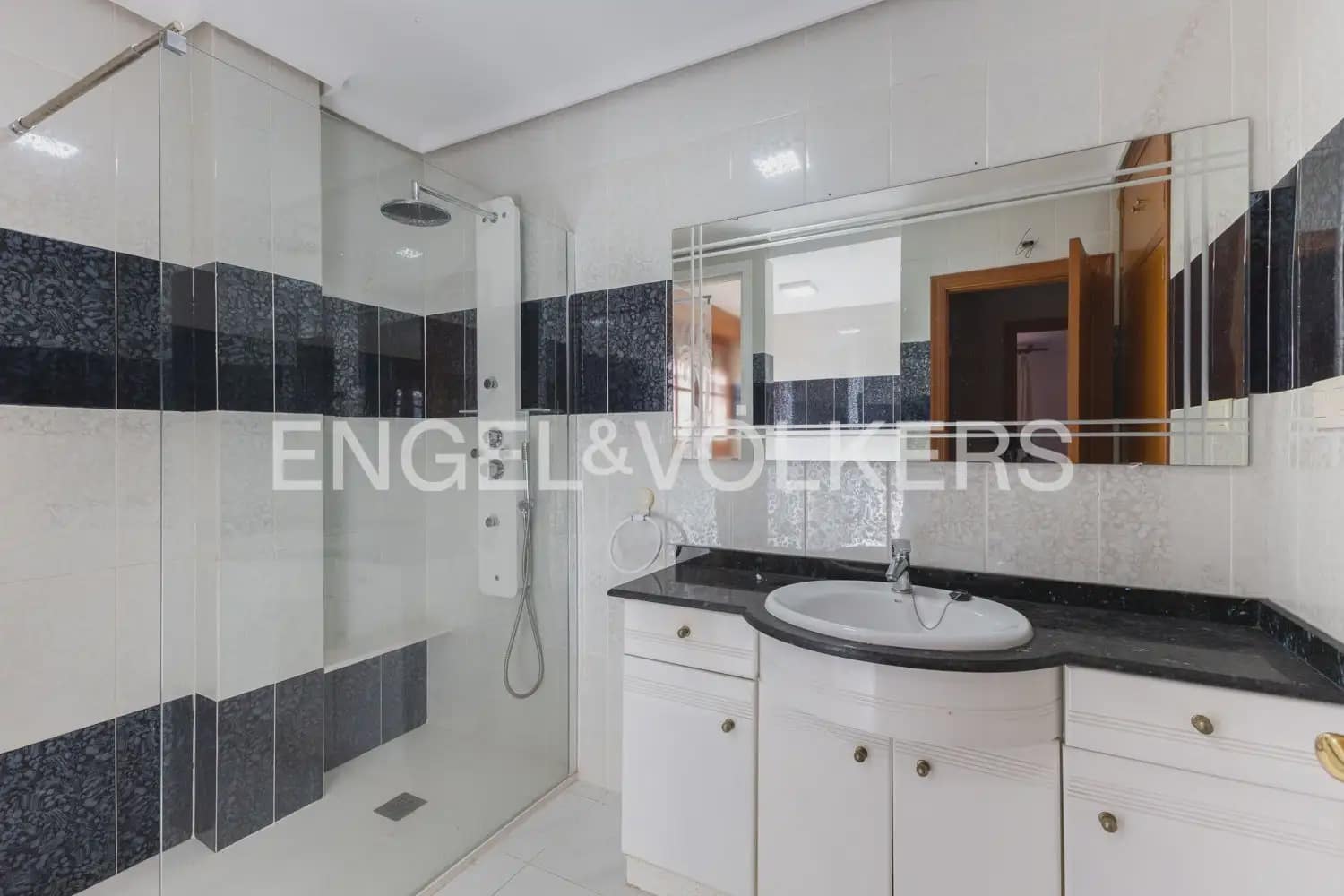 7 chambre Villa/Maison à vendre à Oropesa  avec piscine garage - 775 000 € (Ref: 9898083)