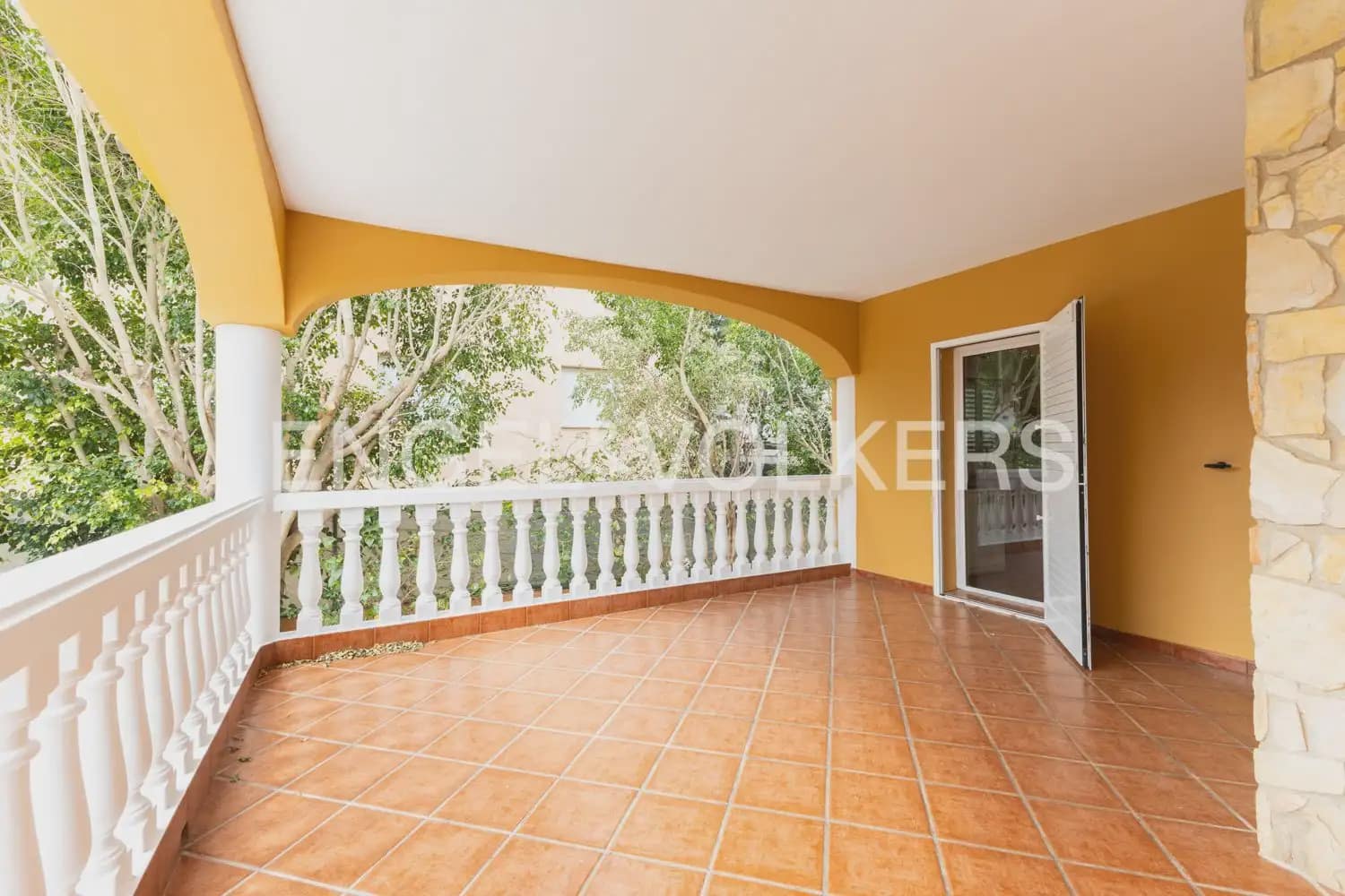 Chalet de 4 habitaciones en Oropesa  en venta con garaje - 450.000 € (Ref: 9898085)