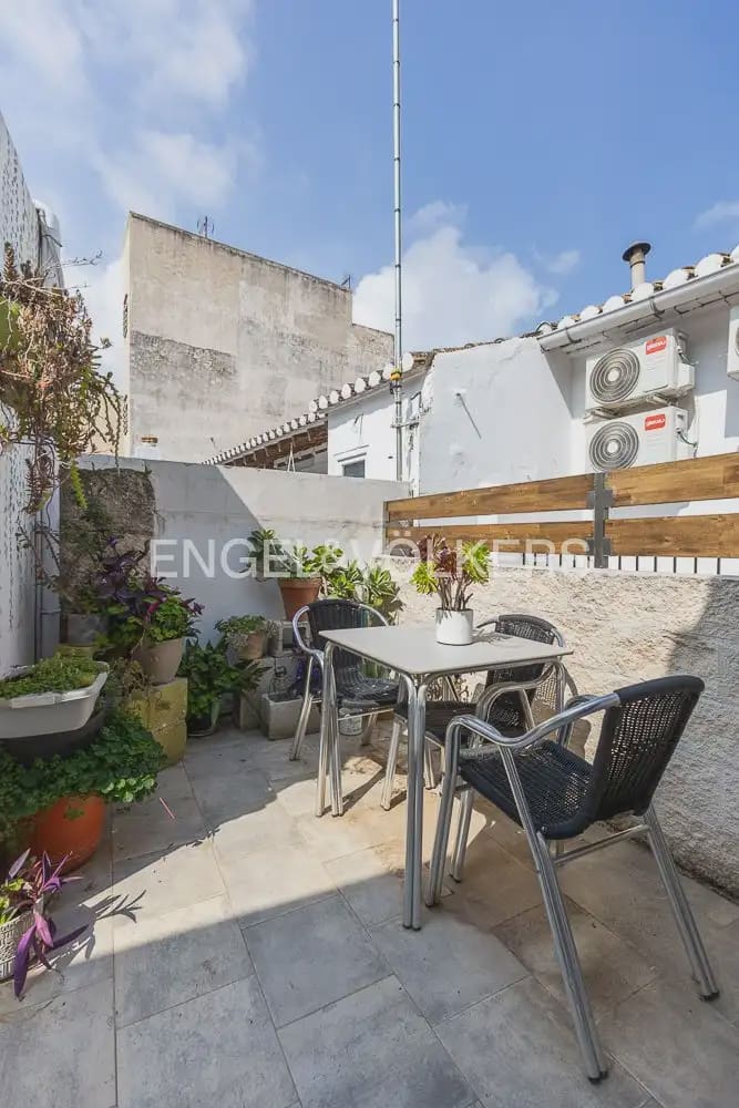 Casa de 4 habitaciones en Dénia en venta - 435.000 € (Ref: 9898087)