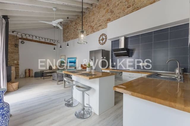 4 makuuhuone Omakotitalo myytävänä paikassa Centro Urbano, Dénia - 435 000 € (Ref: 9898087)