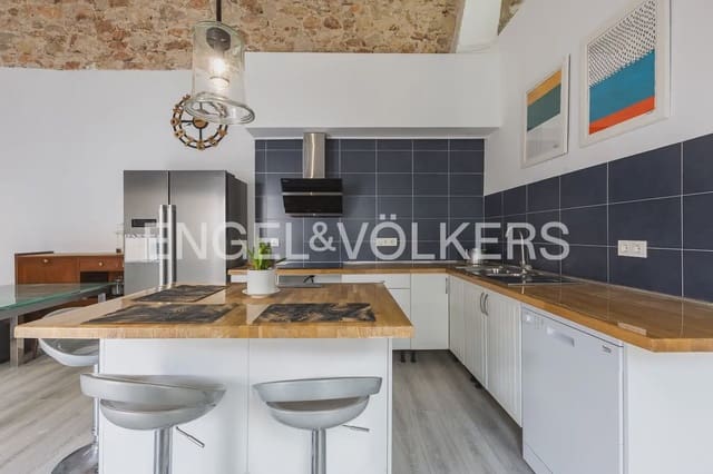4 makuuhuone Omakotitalo myytävänä paikassa Centro Urbano, Dénia - 435 000 € (Ref: 9898087)