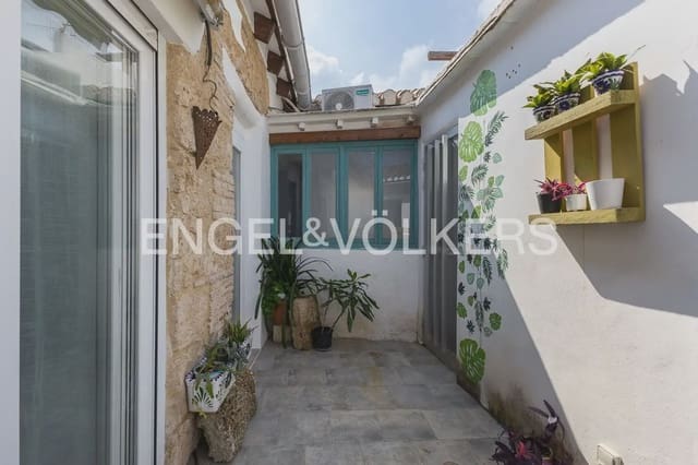 4 makuuhuone Omakotitalo myytävänä paikassa Centro Urbano, Dénia - 435 000 € (Ref: 9898087)