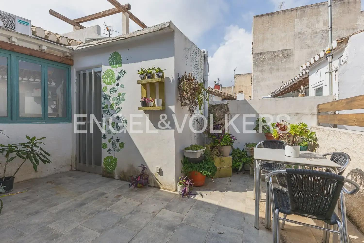 Casa de 4 habitaciones en Dénia en venta - 435.000 € (Ref: 9898087)