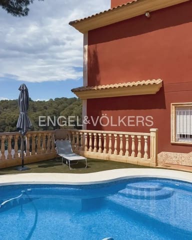 5 bedroom Villa for rent in El Vedat de Torrente, Torrent with pool garage - € 6,000 (Ref: 9898089)