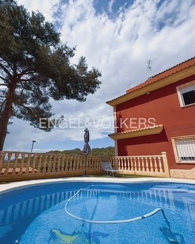 5 bedroom Villa for rent in El Vedat de Torrente, Torrent with pool garage - € 6,000 (Ref: 9898089)