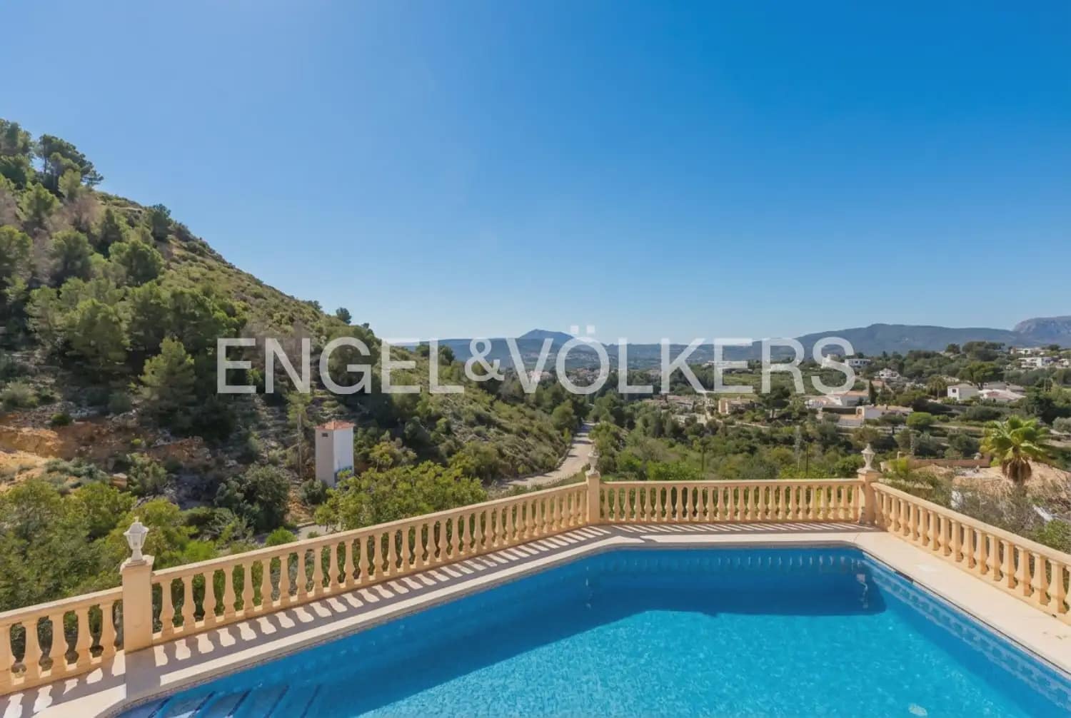 Chalet de 3 habitaciones en Javea / Xàbia en venta con garaje - 795.000 € (Ref: 9898090)