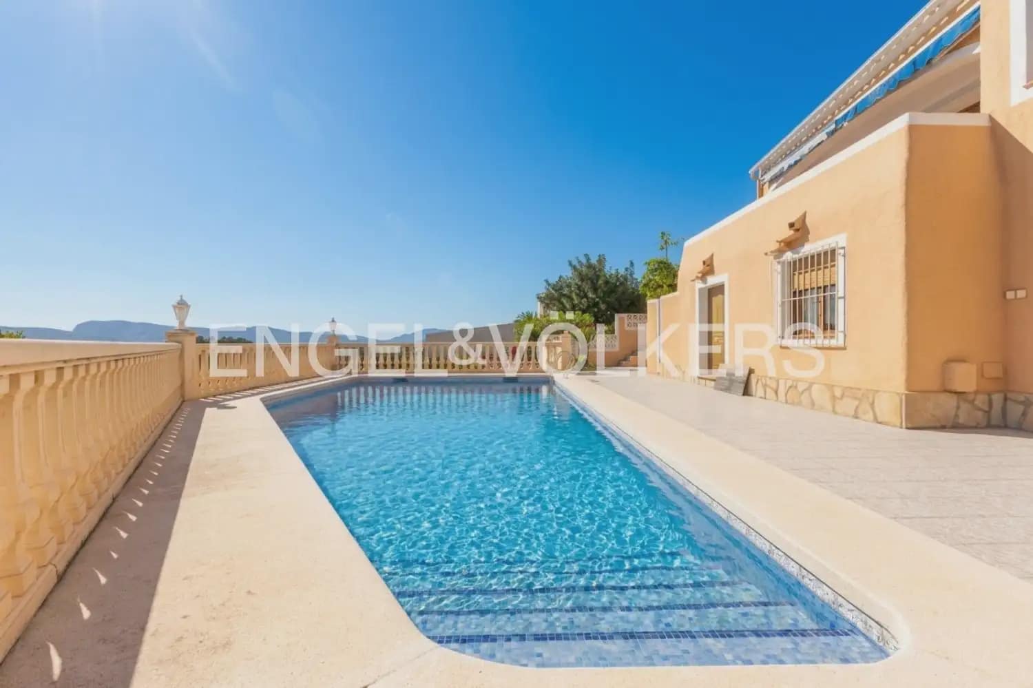 Chalet de 3 habitaciones en Javea / Xàbia en venta con garaje - 795.000 € (Ref: 9898090)