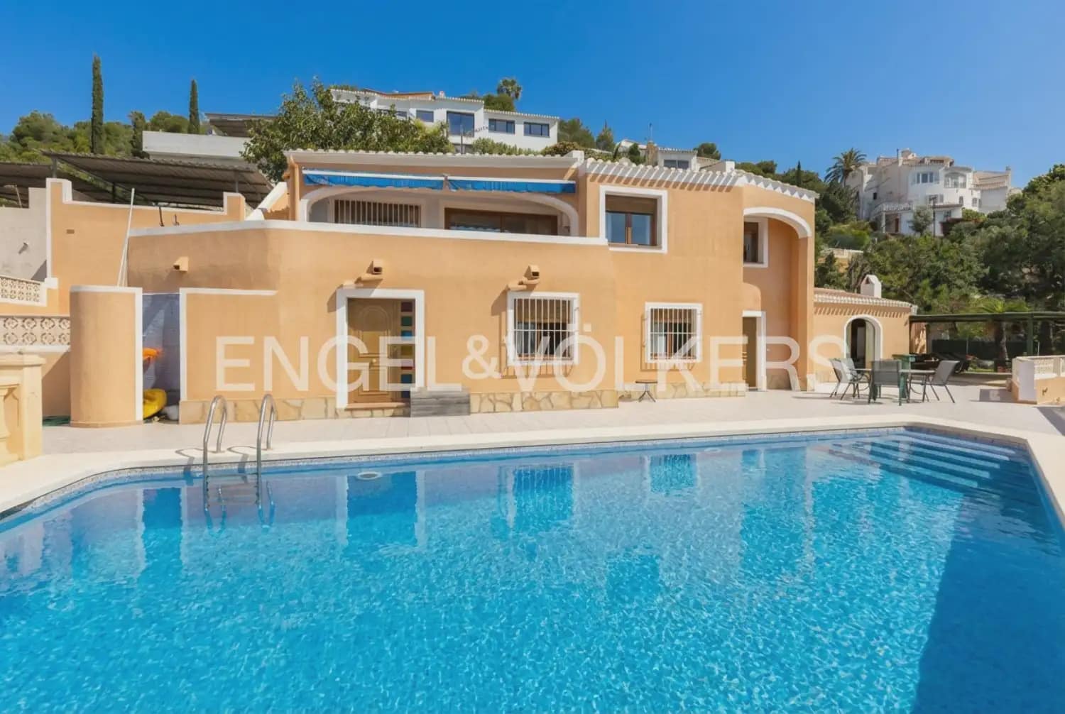 Chalet de 3 habitaciones en Javea / Xàbia en venta con garaje - 795.000 € (Ref: 9898090)
