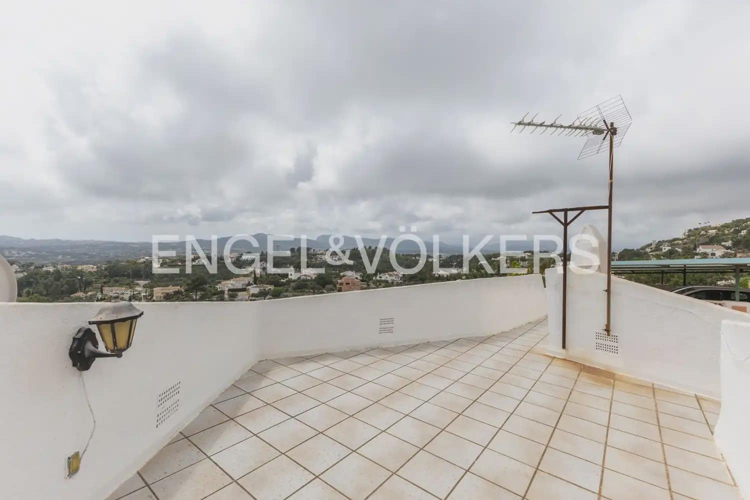 Chalet de 3 habitaciones en Javea / Xàbia en venta con garaje - 795.000 € (Ref: 9898090)