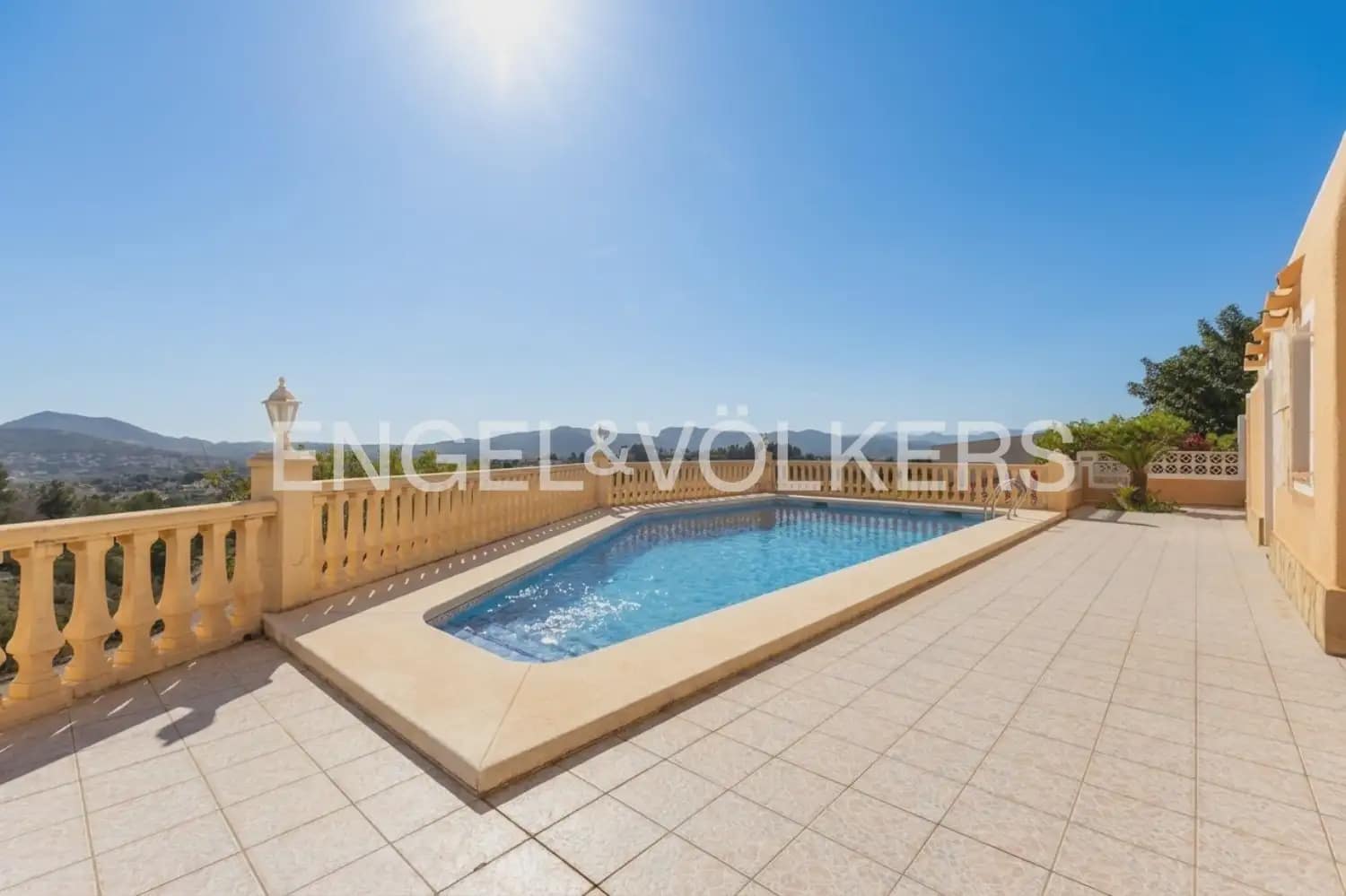 Chalet de 3 habitaciones en Javea / Xàbia en venta con garaje - 795.000 € (Ref: 9898090)