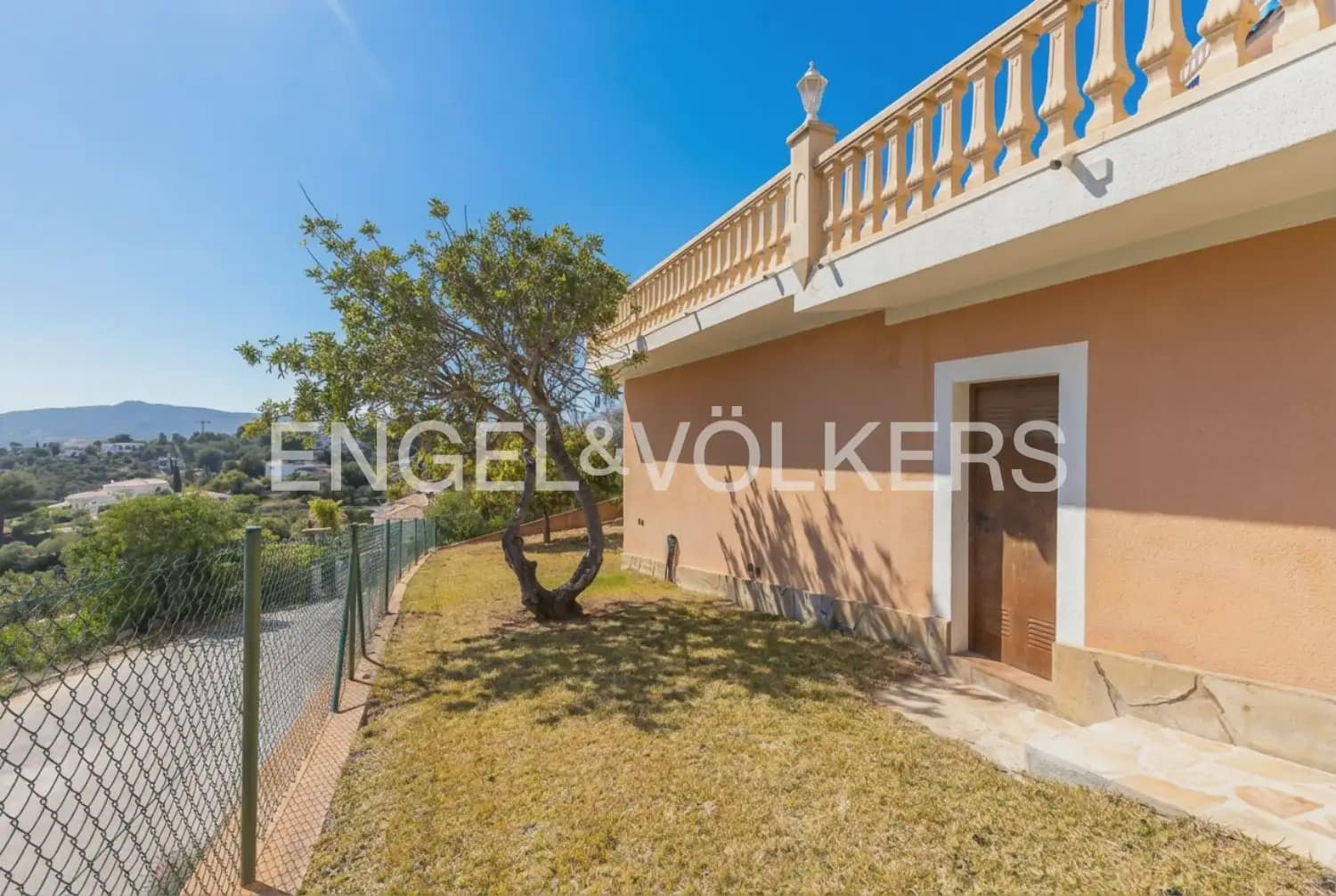 Chalet de 3 habitaciones en Javea / Xàbia en venta con garaje - 795.000 € (Ref: 9898090)
