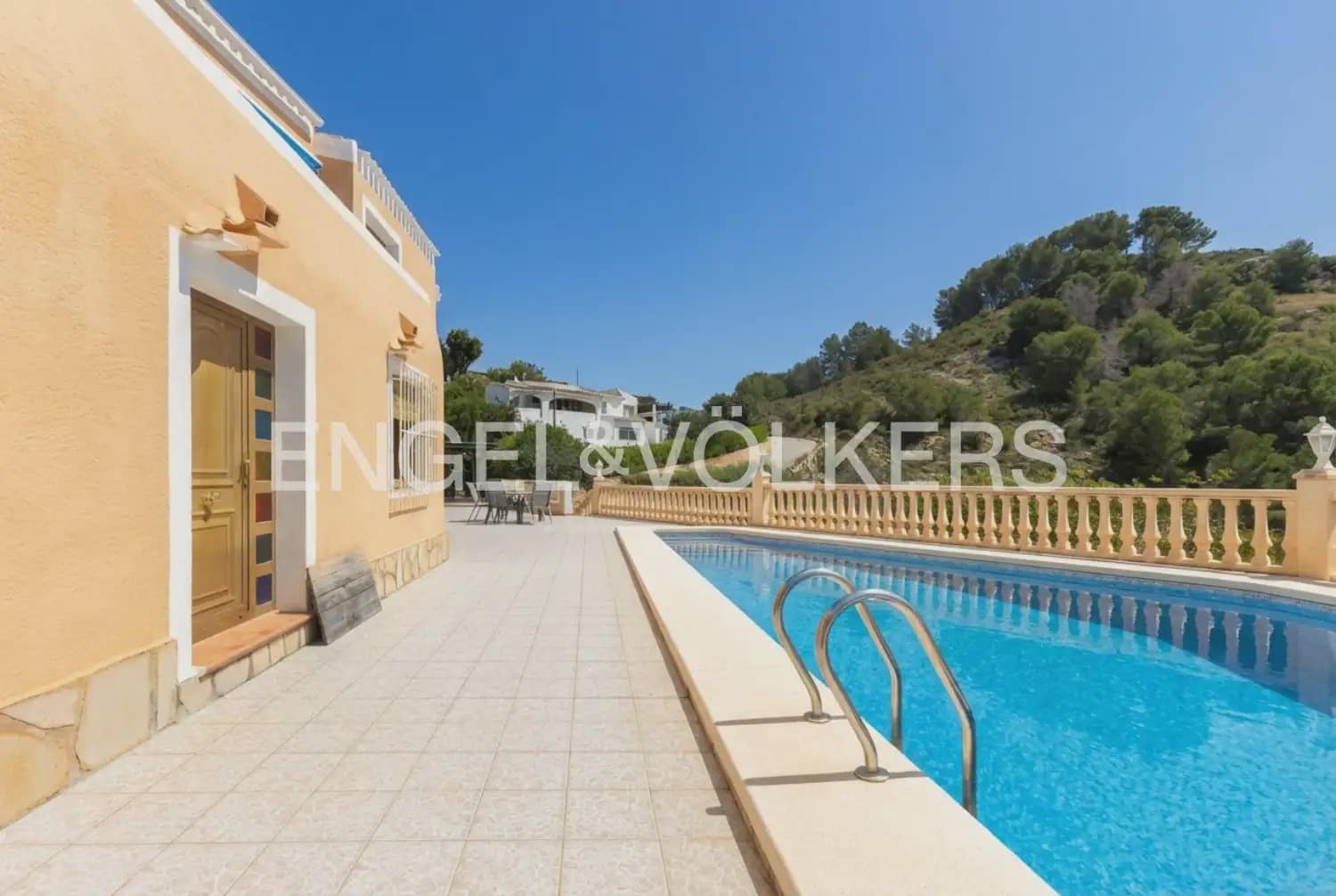 Chalet de 3 habitaciones en Javea / Xàbia en venta con garaje - 795.000 € (Ref: 9898090)