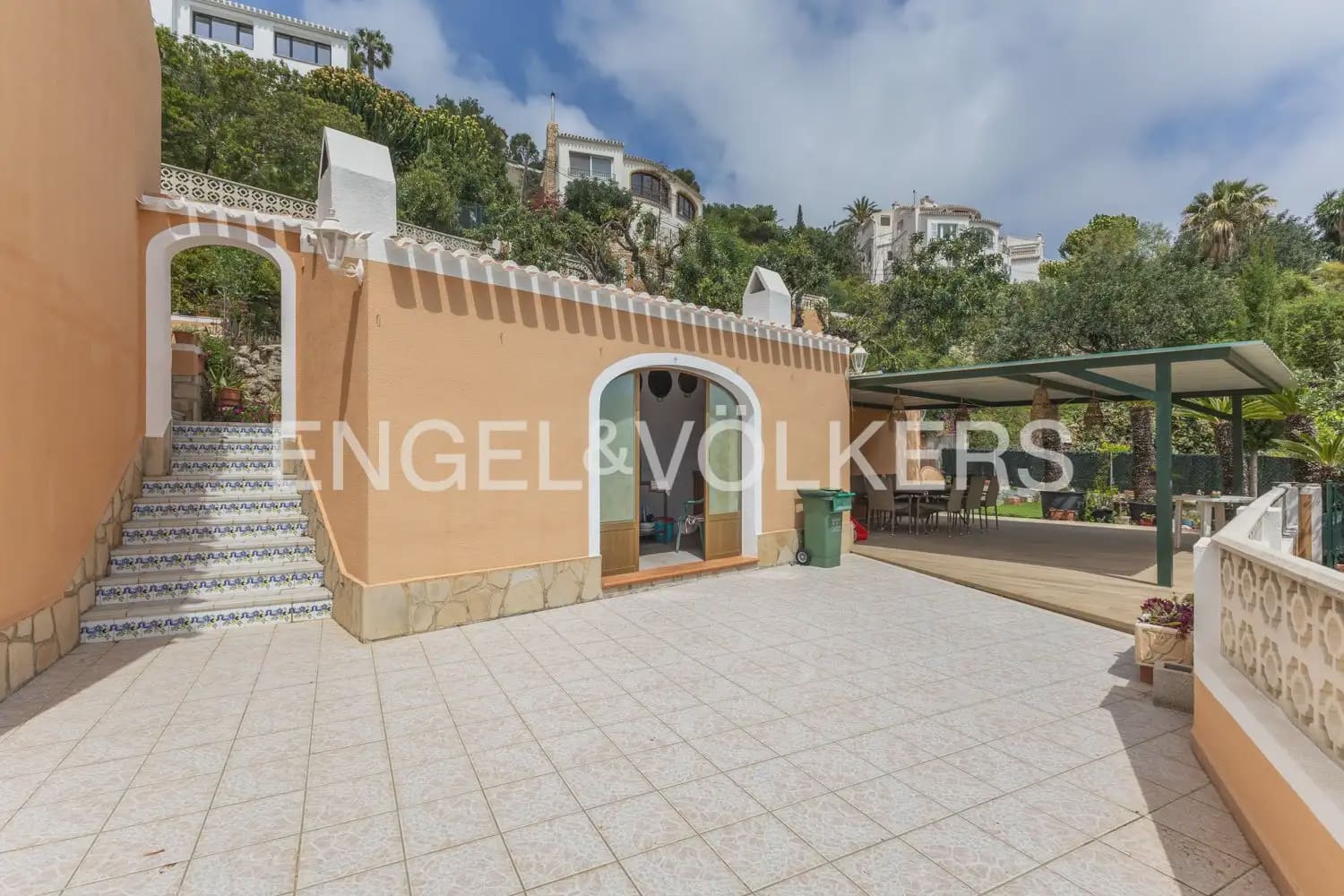 Chalet de 3 habitaciones en Javea / Xàbia en venta con garaje - 795.000 € (Ref: 9898090)