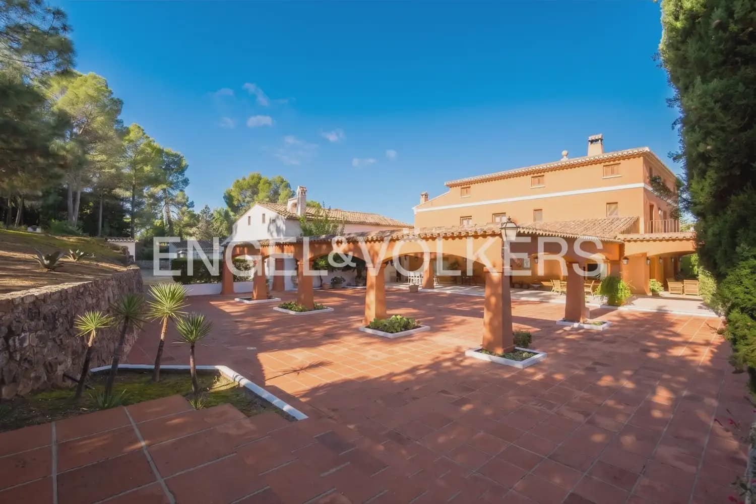 9 bedroom Finca/Country House for sale in Ontinyent with pool garage - € 1,190,000 (Ref: 9898091)