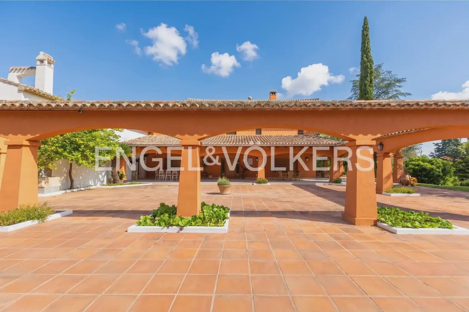 9 bedroom Finca/Country House for sale in Ontinyent with pool garage - € 1,190,000 (Ref: 9898091)