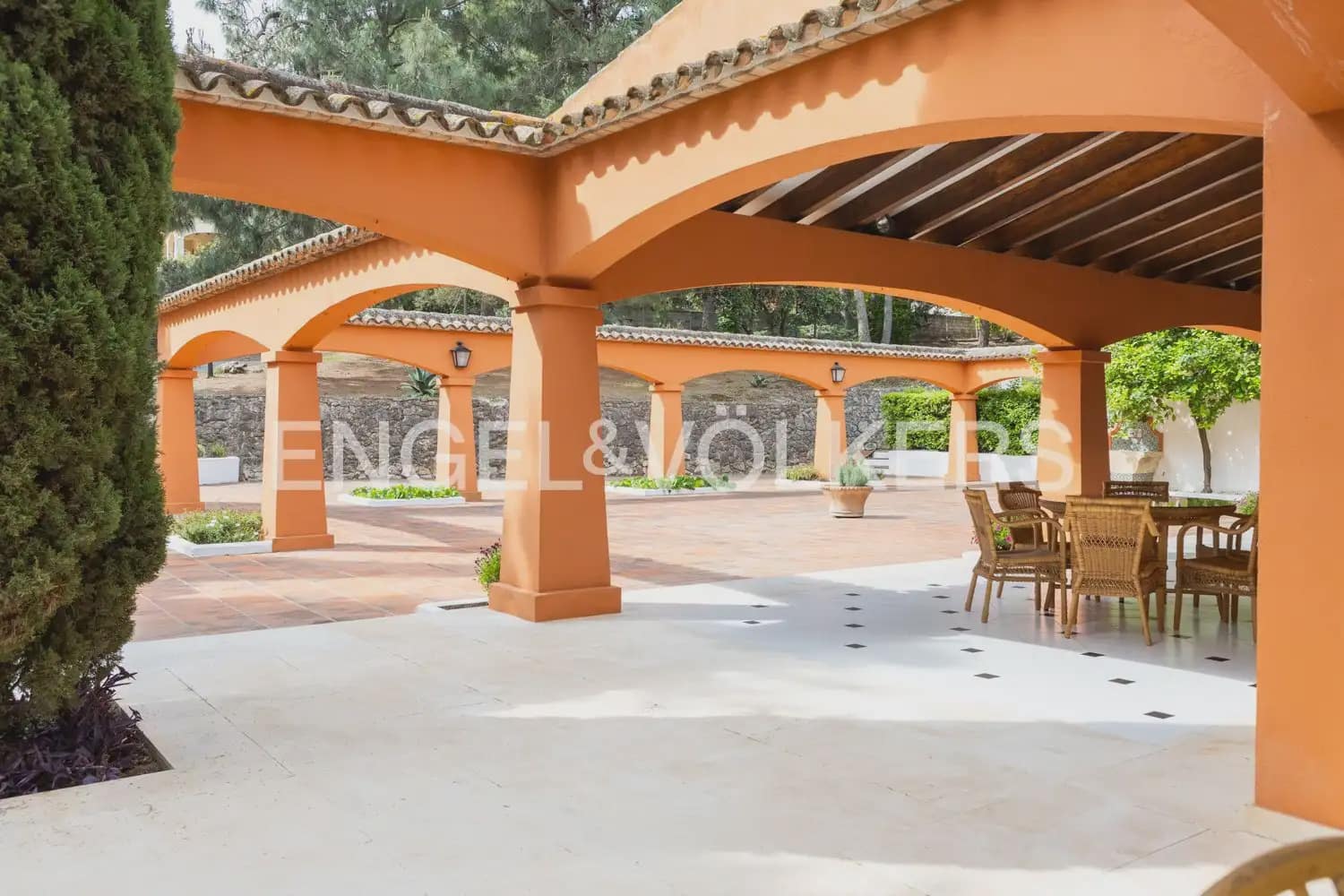 9 bedroom Finca/Country House for sale in Ontinyent with pool garage - € 1,190,000 (Ref: 9898091)