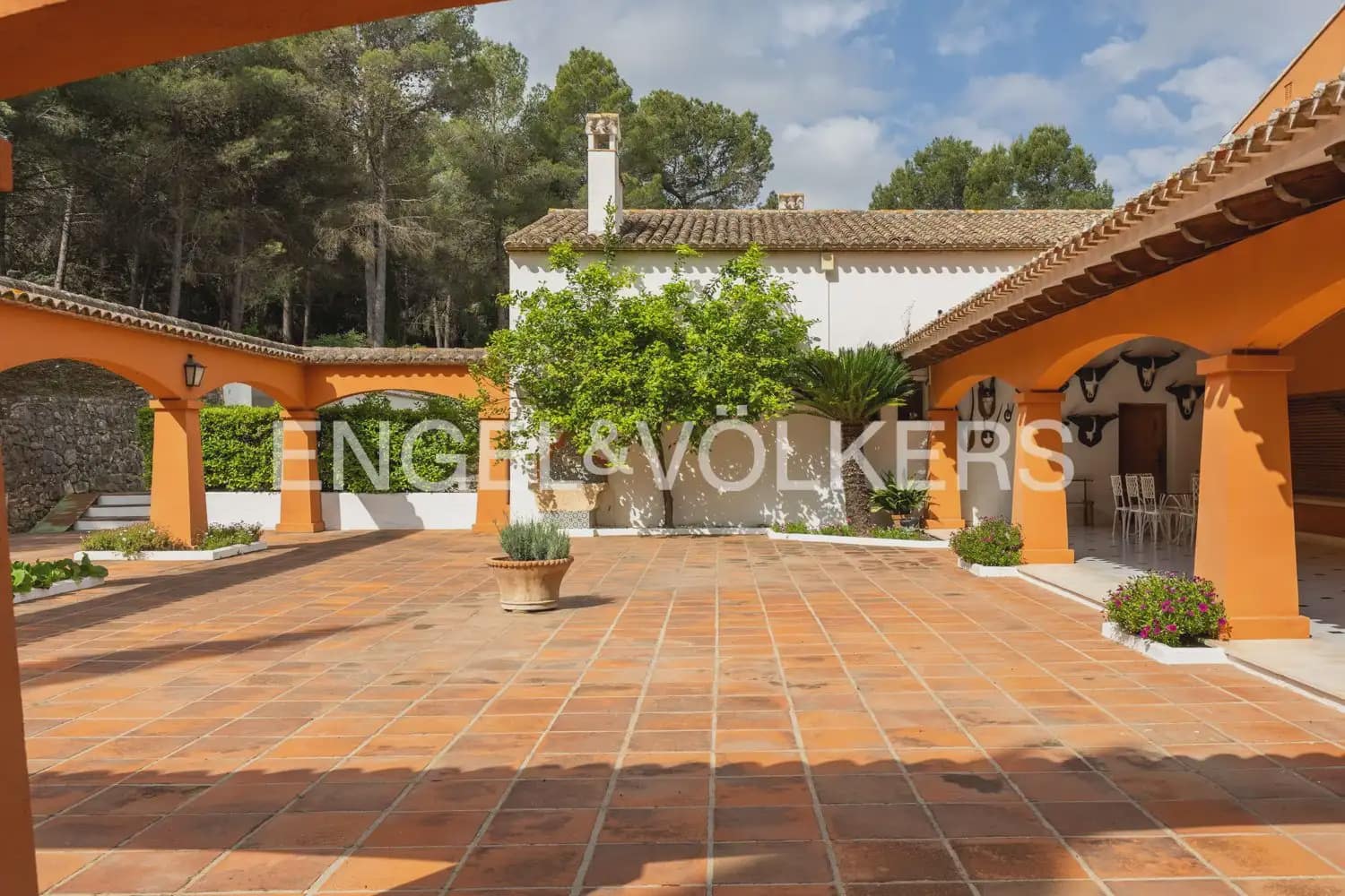 9 bedroom Finca/Country House for sale in Ontinyent with pool garage - € 1,190,000 (Ref: 9898091)