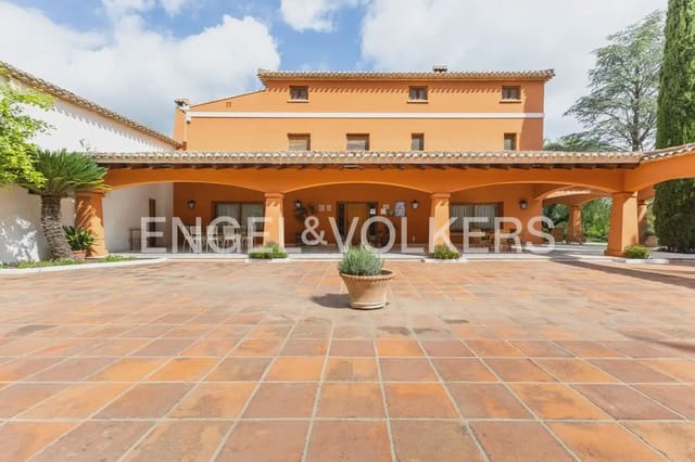 Finca/Casa Rural de 9 habitaciones en Ontinyent en venta con piscina garaje - 1.190.000 € (Ref: 9898091)