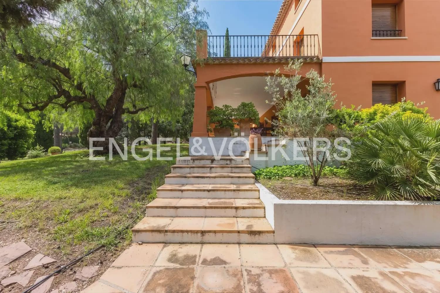 9 bedroom Finca/Country House for sale in Ontinyent with pool garage - € 1,190,000 (Ref: 9898091)