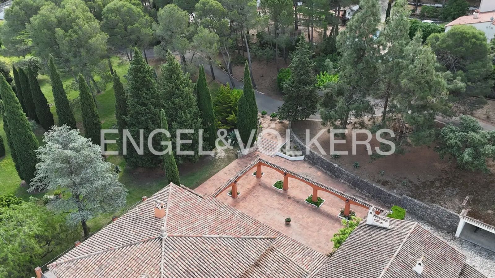 9 bedroom Finca/Country House for sale in Ontinyent with pool garage - € 1,190,000 (Ref: 9898091)