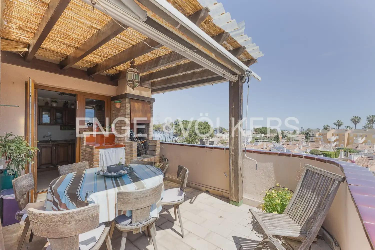 2 soverom Penthouse til salgs i Denia med svømmebasseng - € 477 000 (Ref: 9898094)
