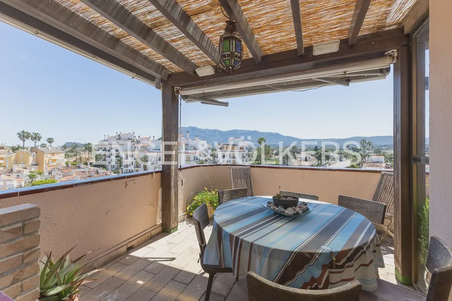 2 soverom Penthouse til salgs i Denia med svømmebasseng - € 477 000 (Ref: 9898094)