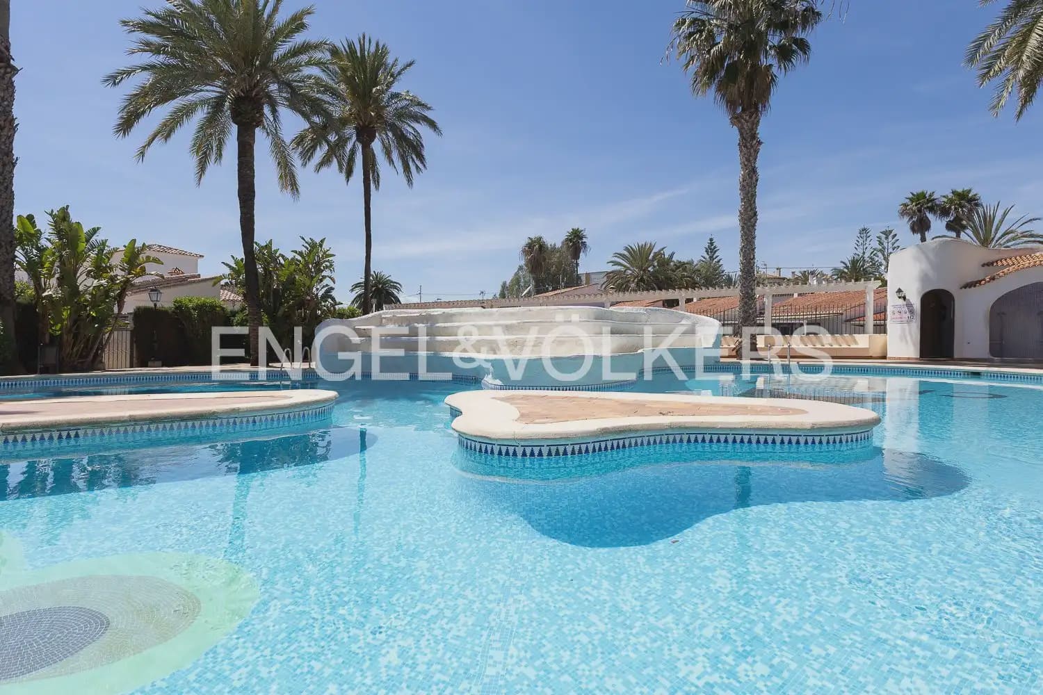 2 soverom Penthouse til salgs i Denia med svømmebasseng - € 477 000 (Ref: 9898094)