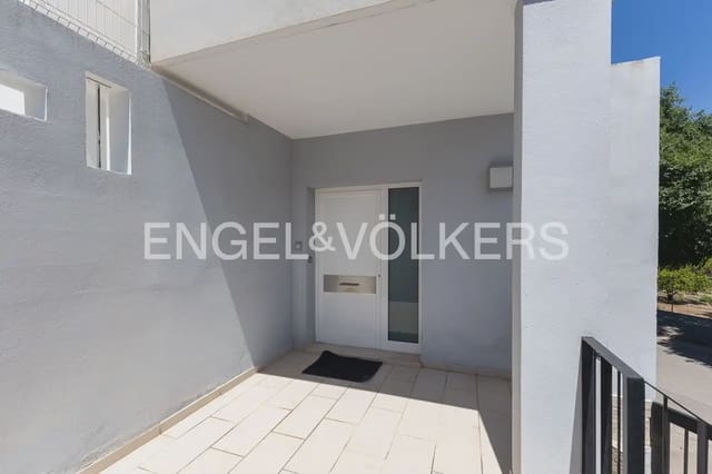 6 bedroom Townhouse for sale in Villanueva de Castellon with garage - € 315,000 (Ref: 9898095)