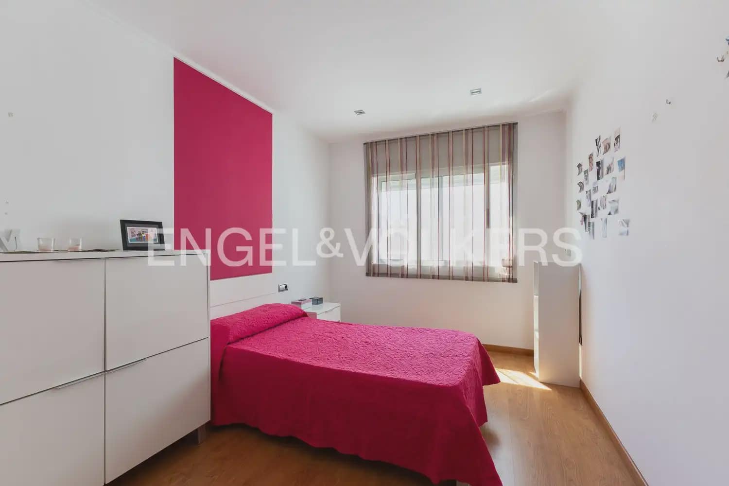 6 bedroom Townhouse for sale in Villanueva de Castellon with garage - € 315,000 (Ref: 9898095)