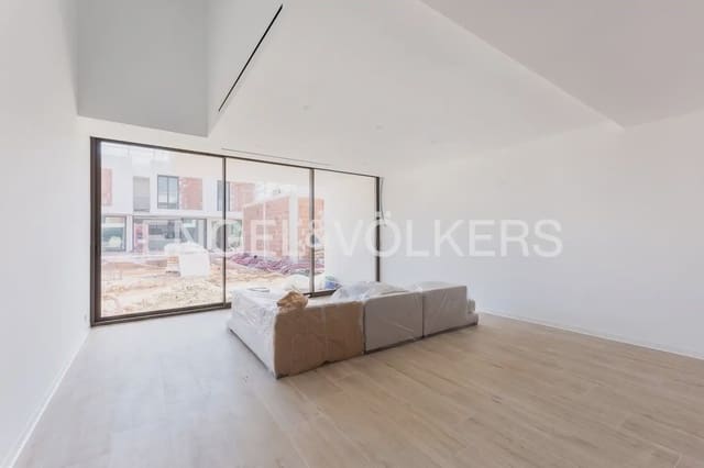 4 bedroom Terraced Villa for rent in Rocafort with pool garage - € 2,600 (Ref: 9898096)