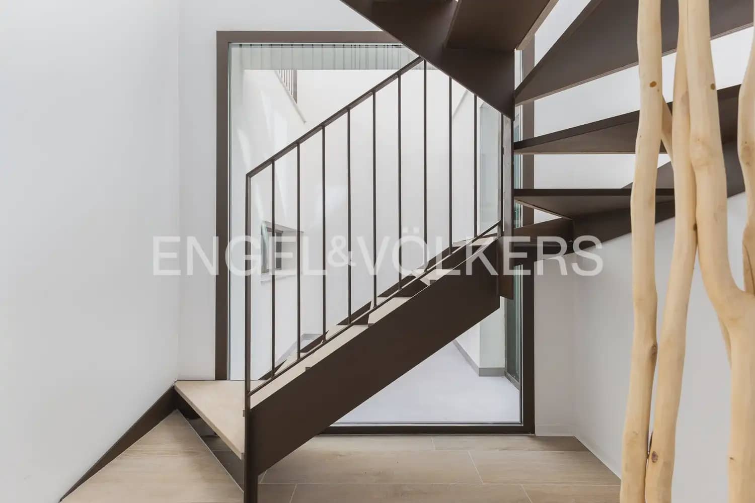 4 bedroom Terraced Villa for rent in Rocafort with pool garage - € 2,600 (Ref: 9898096)
