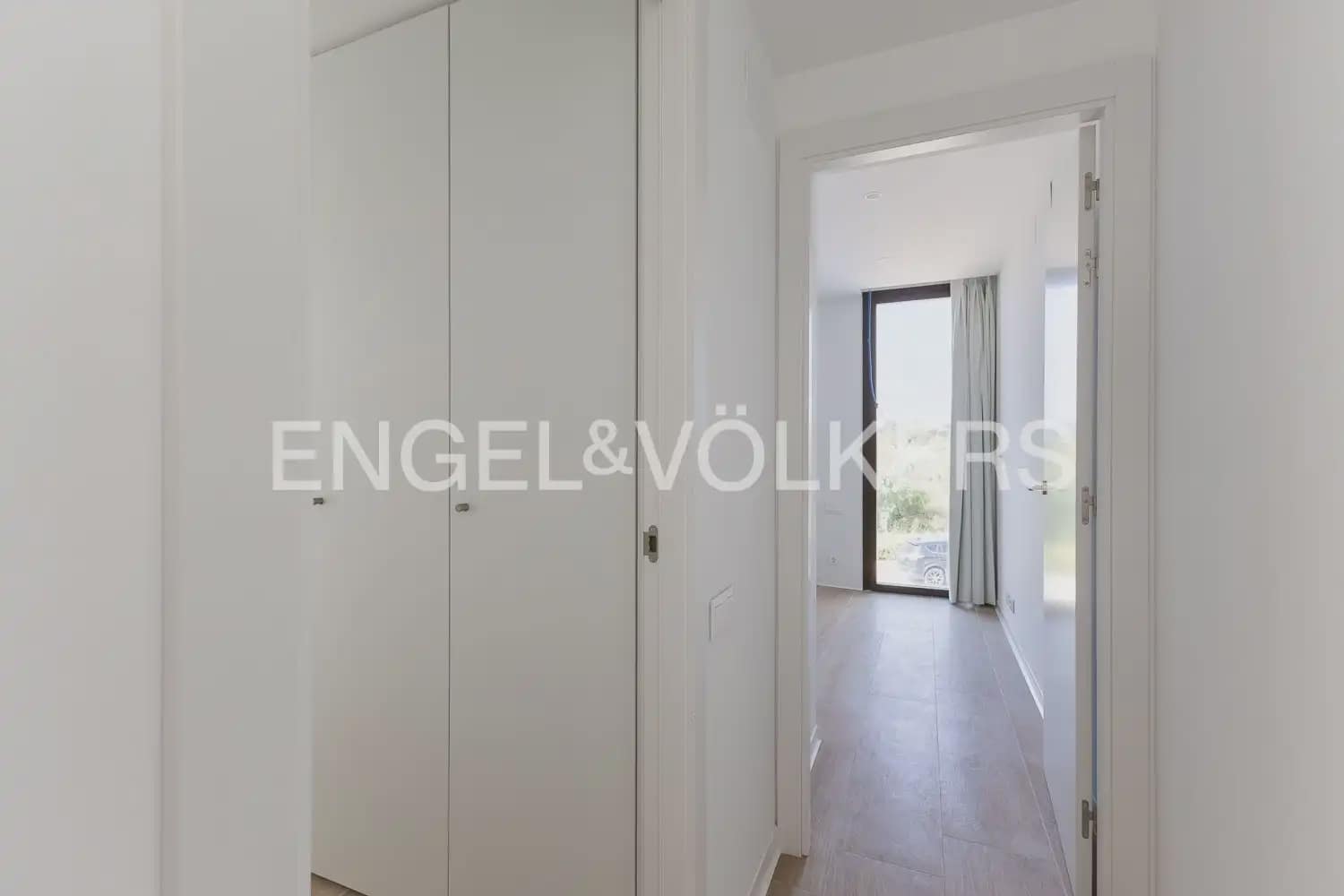 4 bedroom Terraced Villa for rent in Rocafort with pool garage - € 2,600 (Ref: 9898096)