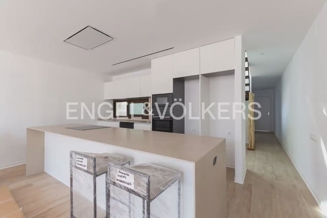 4 bedroom Terraced Villa for rent in Rocafort with pool garage - € 2,600 (Ref: 9898096)