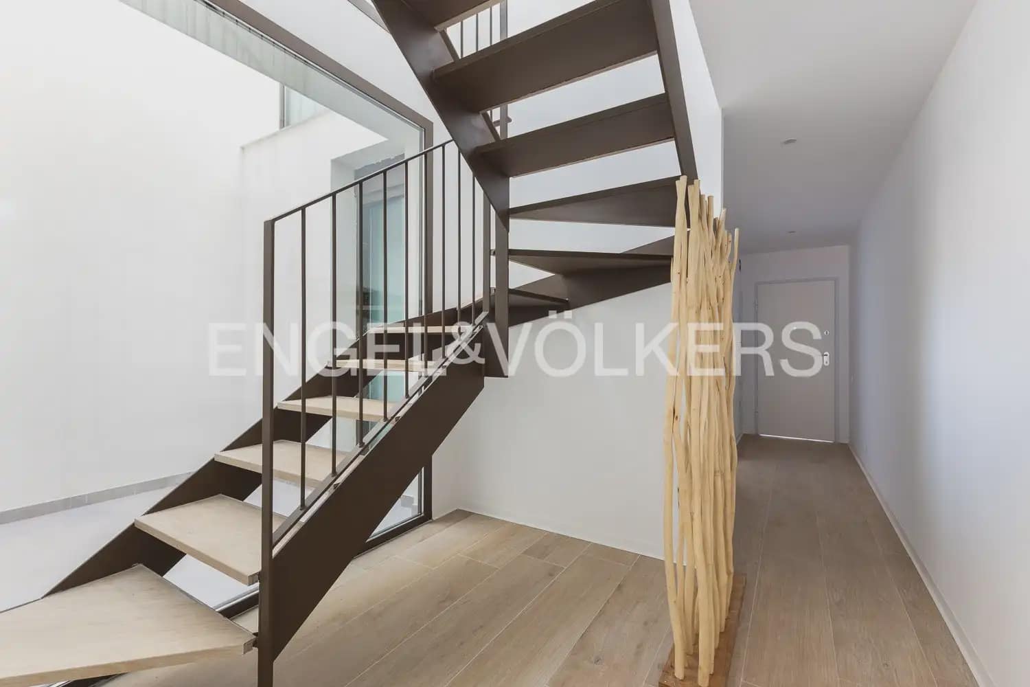 4 bedroom Terraced Villa for rent in Rocafort with pool garage - € 2,600 (Ref: 9898096)