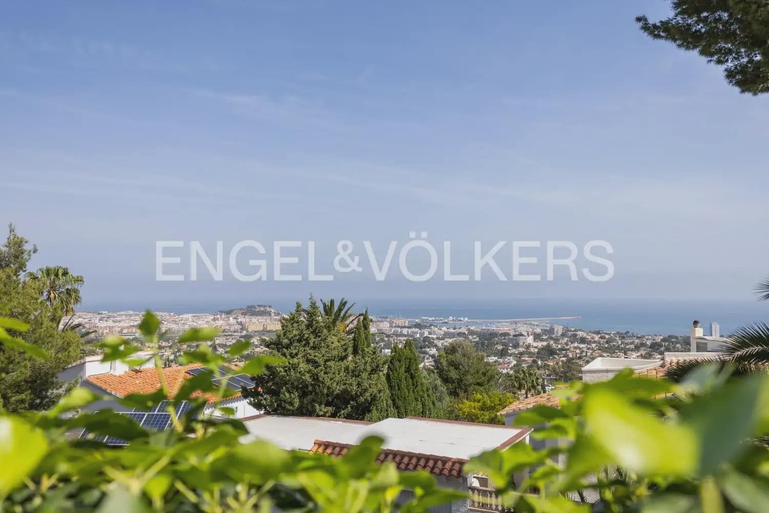 5 sovrum Villa till salu i Denia med pool garage - 695 000 € (Ref: 9898098)