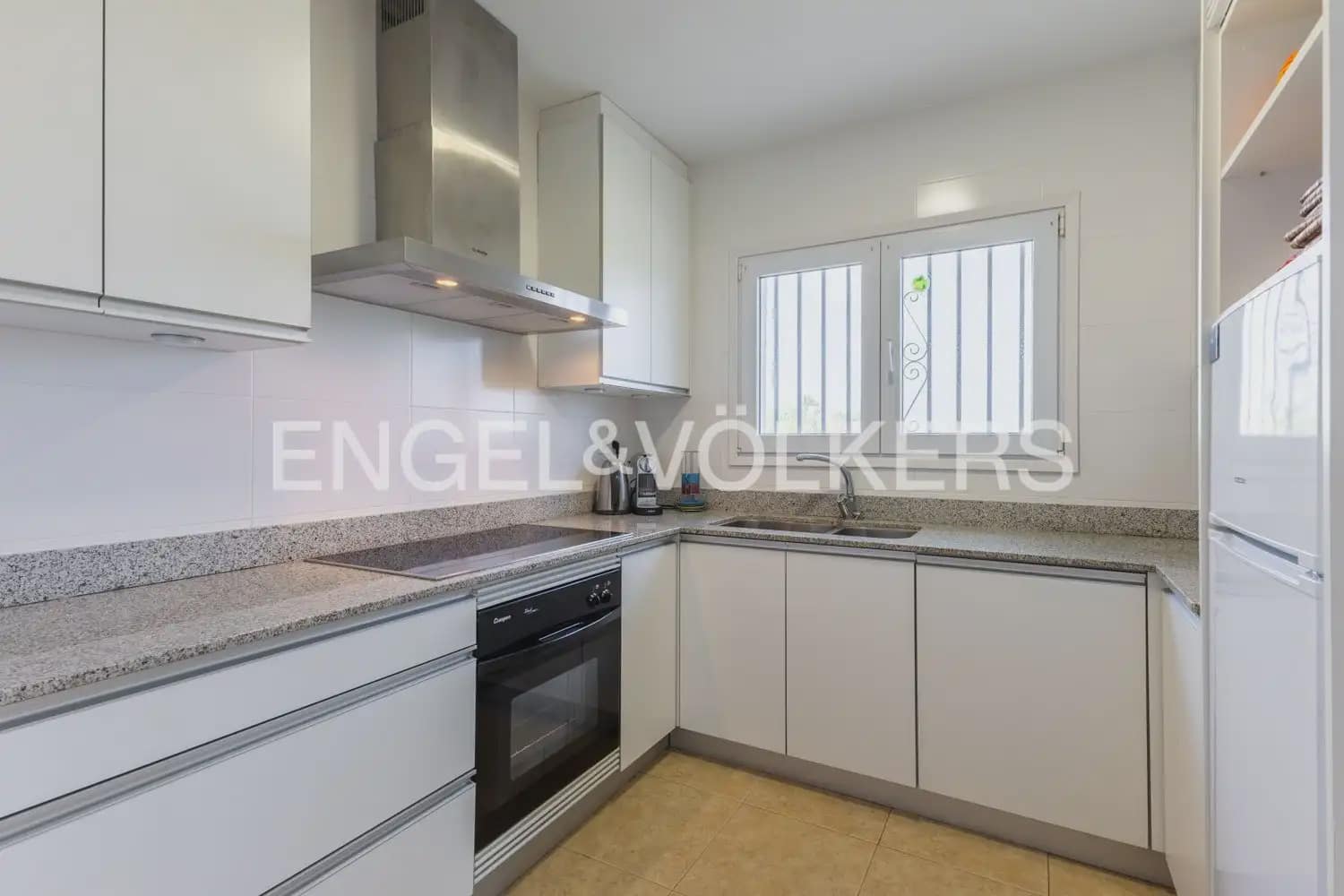 5 sovrum Villa till salu i Denia med pool garage - 695 000 € (Ref: 9898098)