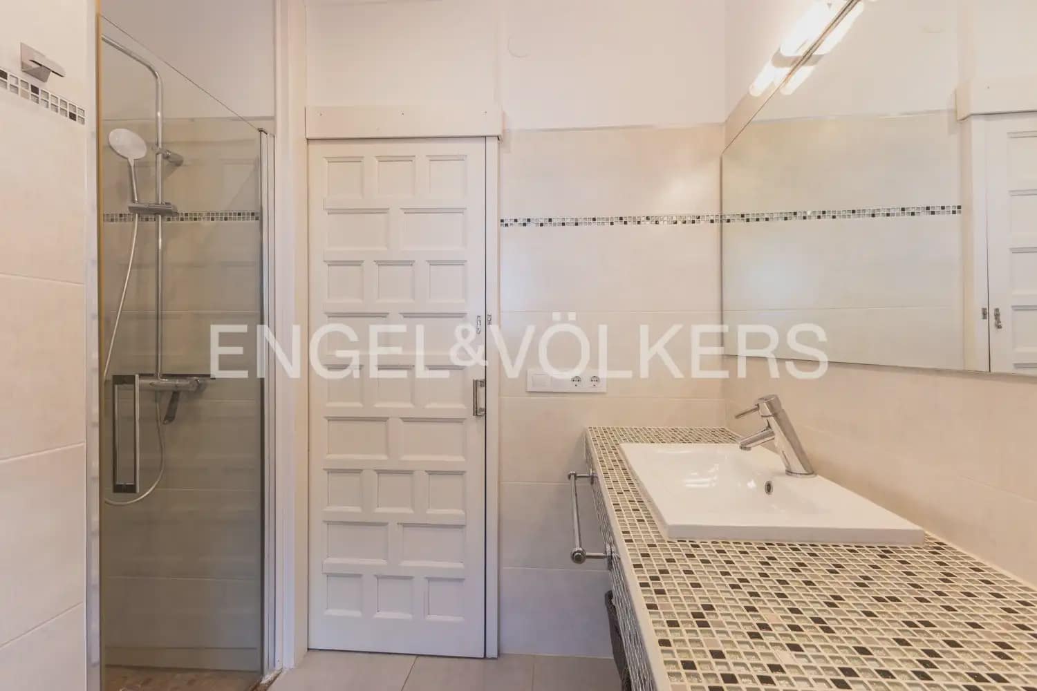 5 sovrum Villa till salu i Denia med pool garage - 695 000 € (Ref: 9898098)