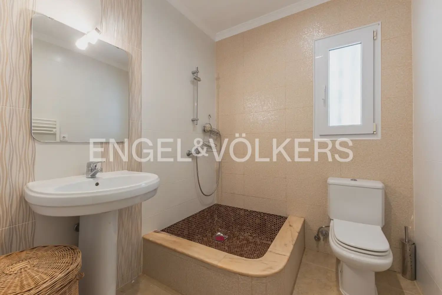 5 sovrum Villa till salu i Denia med pool garage - 695 000 € (Ref: 9898098)