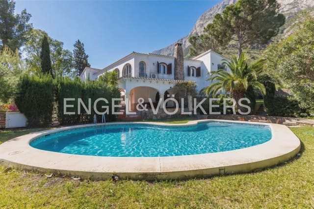 5 sovrum Villa till salu i El Montgó, Dénia med pool garage - 695 000 € (Ref: 9898098)