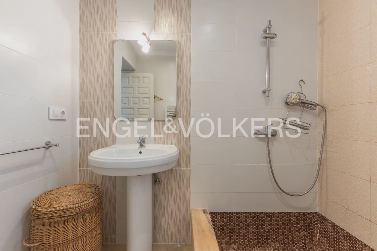 5 sovrum Villa till salu i Denia med pool garage - 695 000 € (Ref: 9898098)