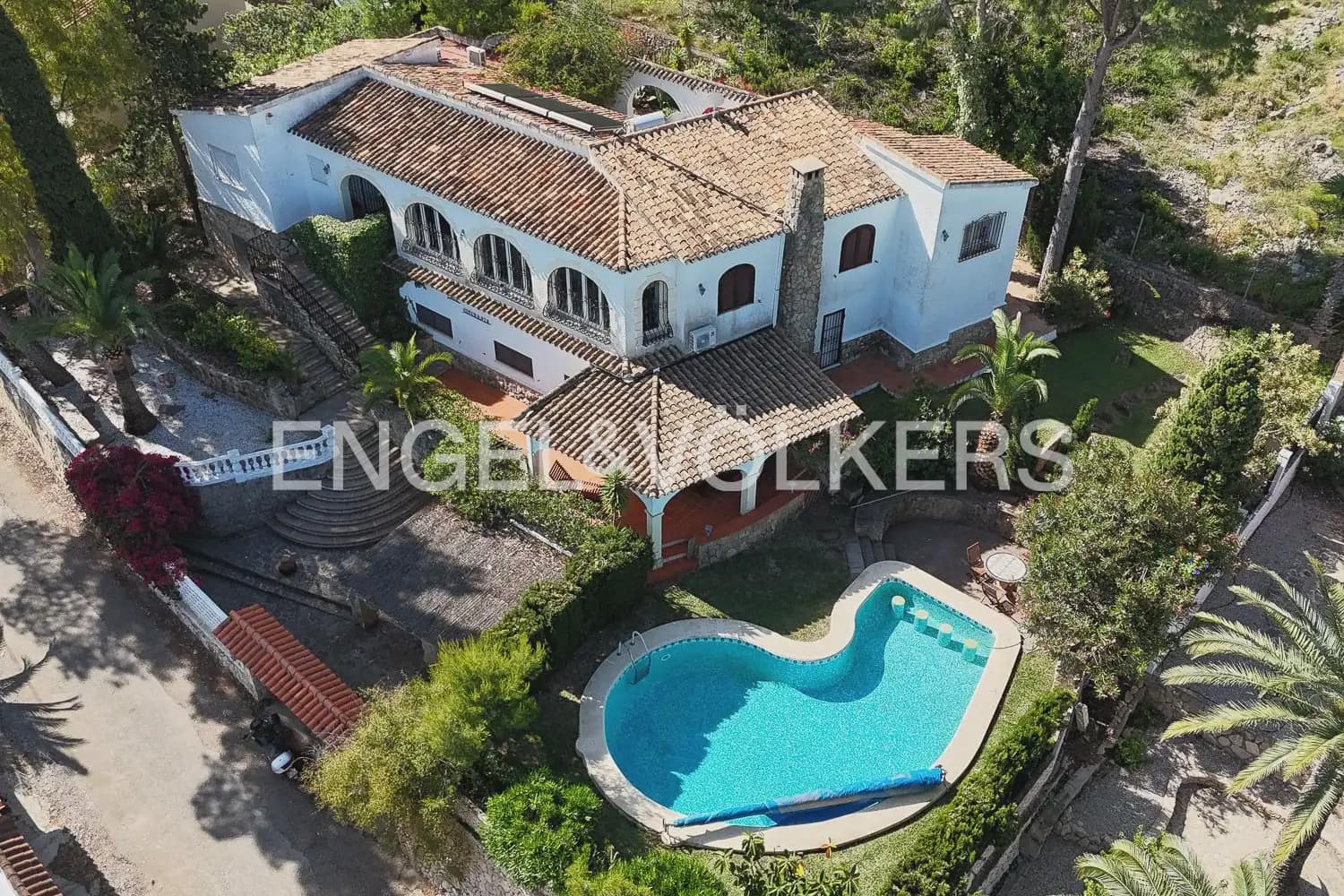 5 sovrum Villa till salu i Denia med pool garage - 695 000 € (Ref: 9898098)