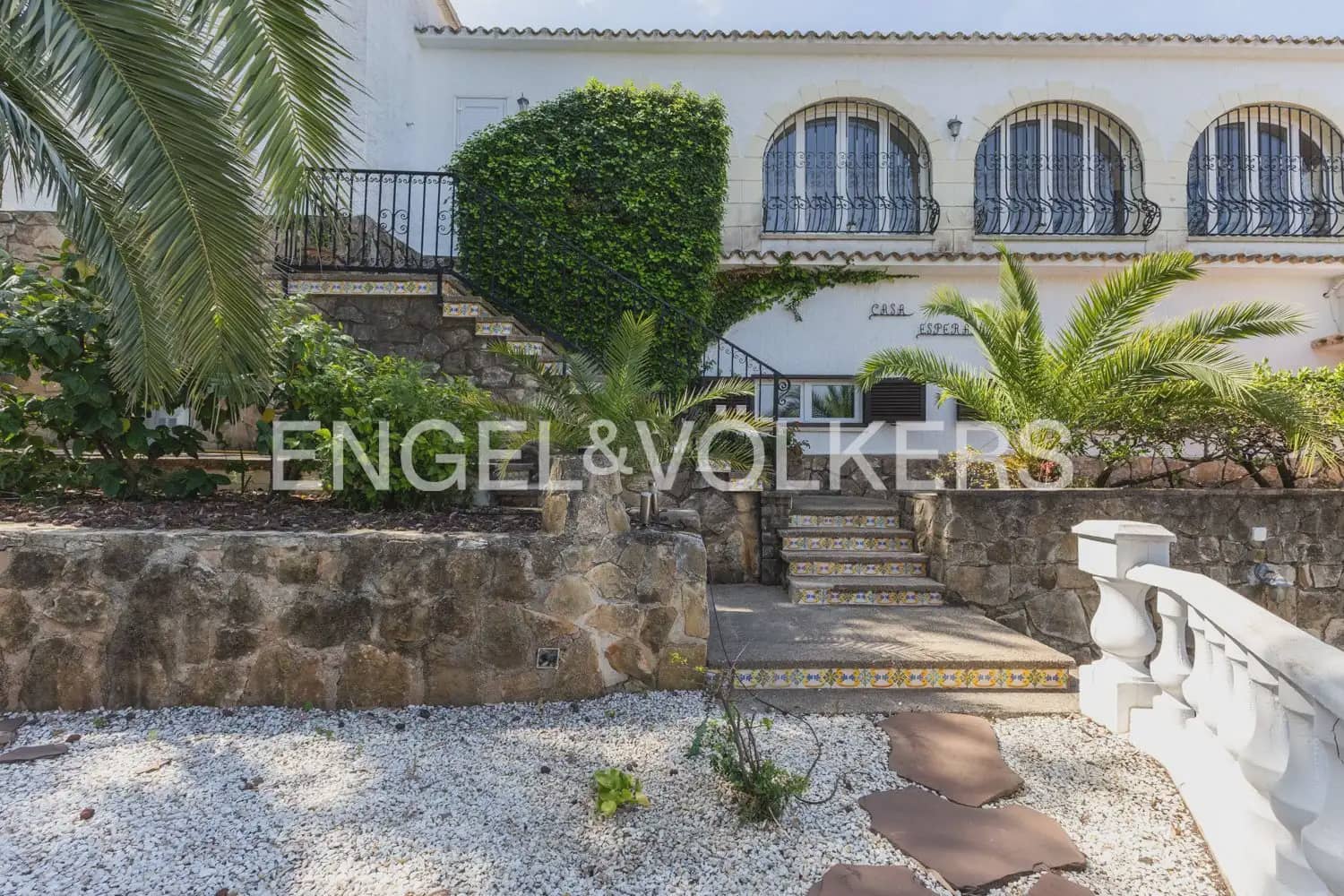 5 sovrum Villa till salu i Denia med pool garage - 695 000 € (Ref: 9898098)