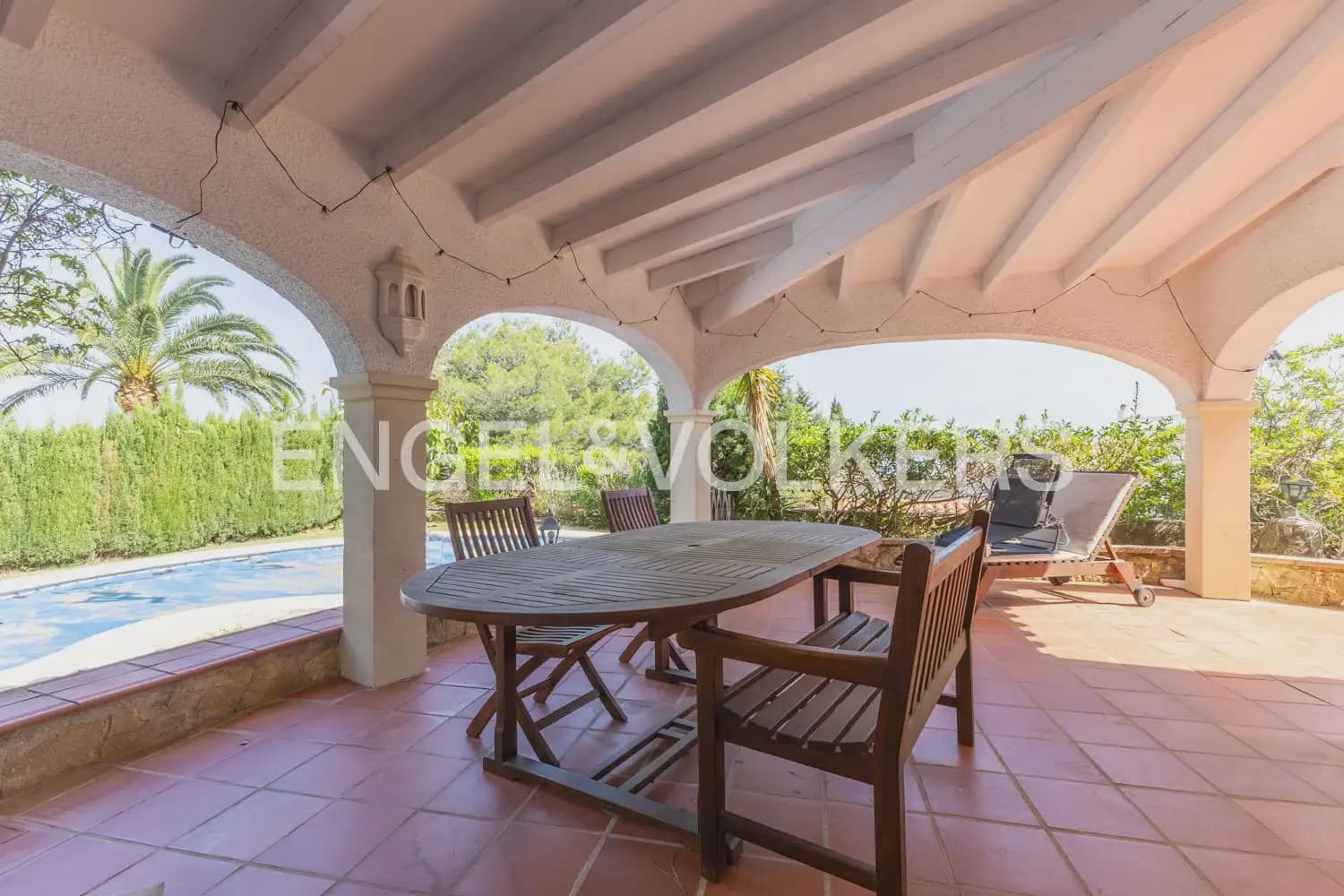 5 sovrum Villa till salu i Denia med pool garage - 695 000 € (Ref: 9898098)