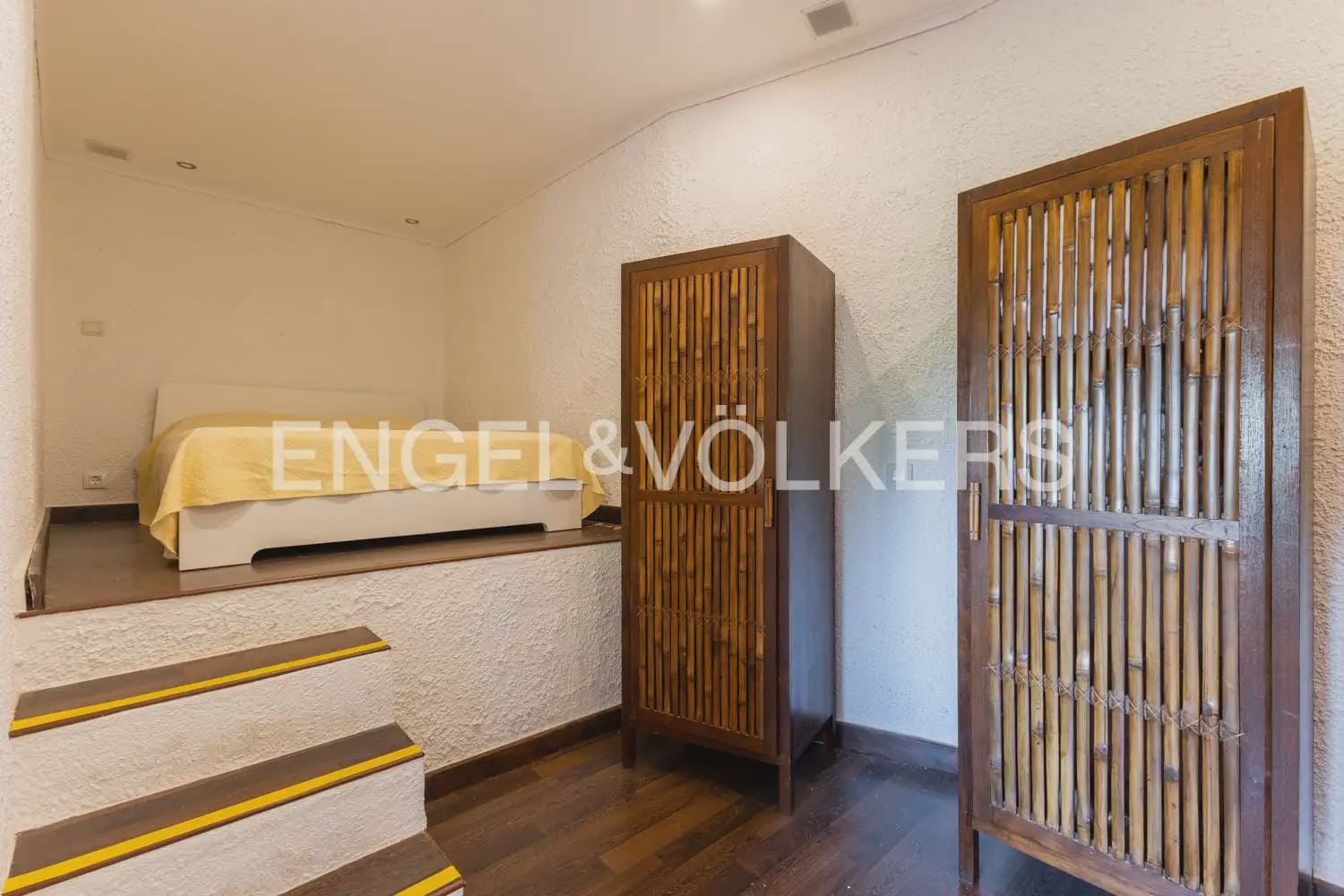 5 sovrum Villa till salu i Denia med pool garage - 695 000 € (Ref: 9898098)