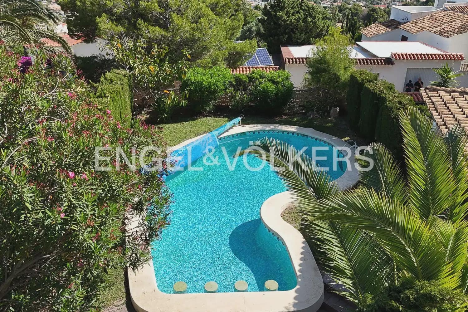5 sovrum Villa till salu i Denia med pool garage - 695 000 € (Ref: 9898098)